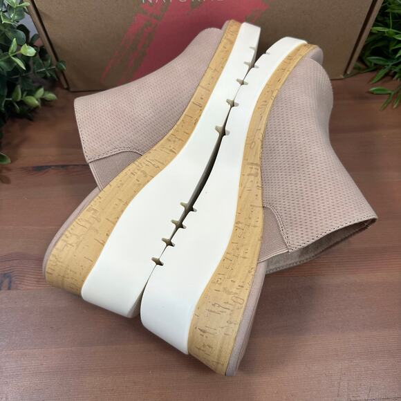 SOUL Naturalizer Beige Wedges, like new - Picture 6 of 8